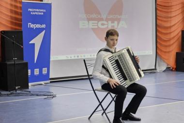 Артем Бобровский